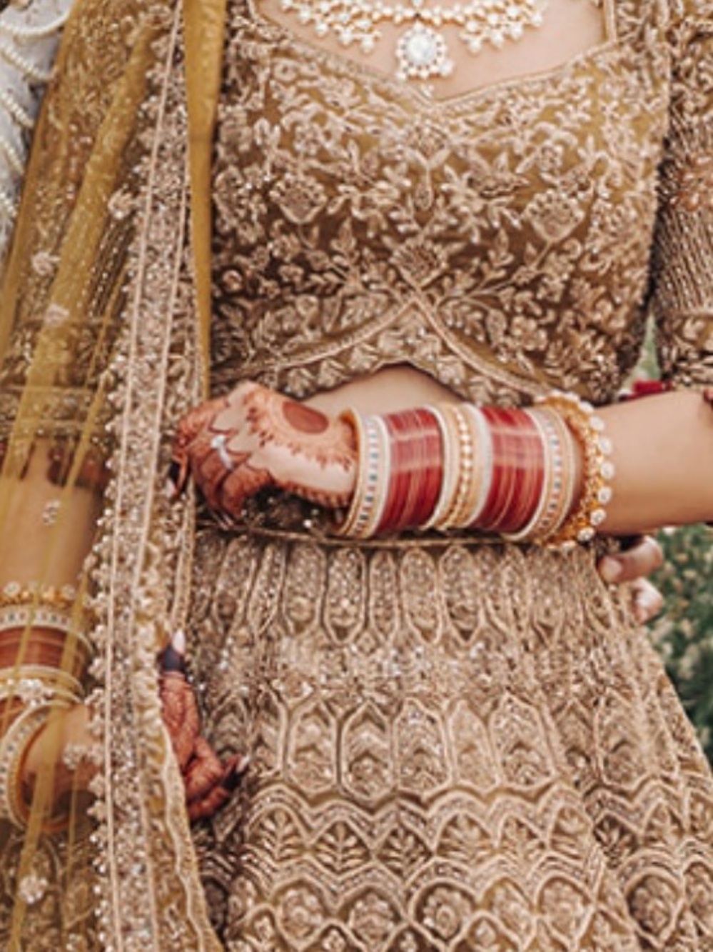 Embroidered Gold Women's Dress - Elegant Bridal Lehenga Style